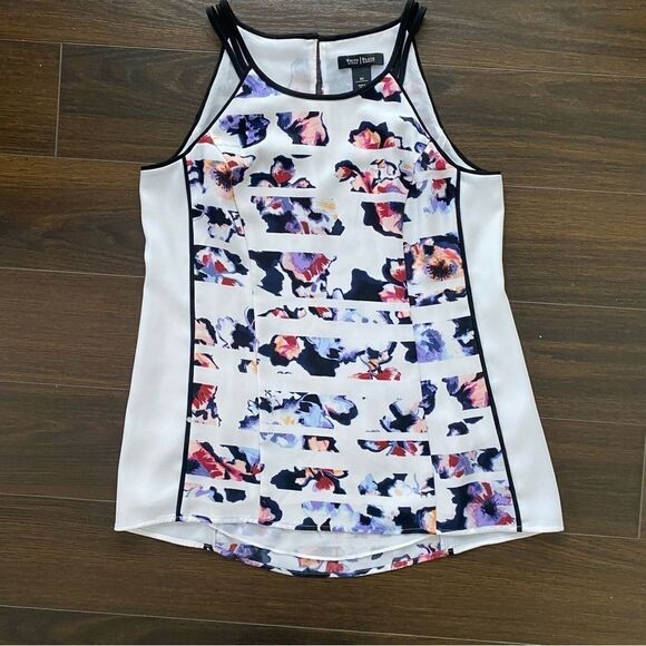 White House Black Market Tops - WHITE HOUSE BLACK MARKET | floral blouse